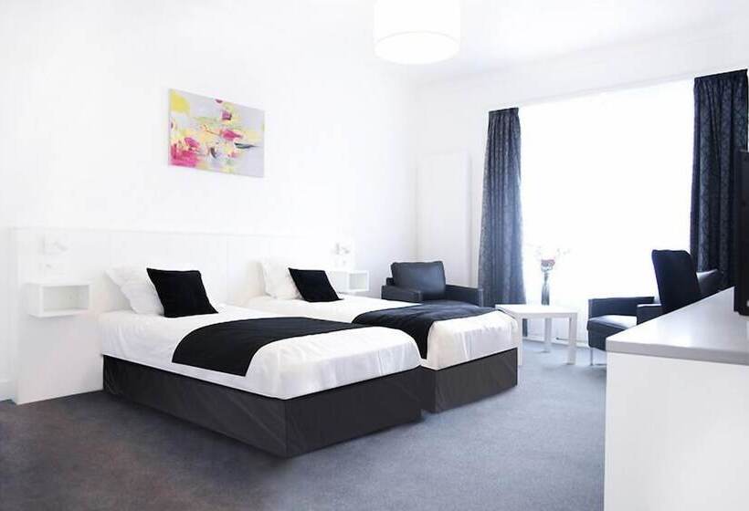 اتاق سوپریور, Satellite