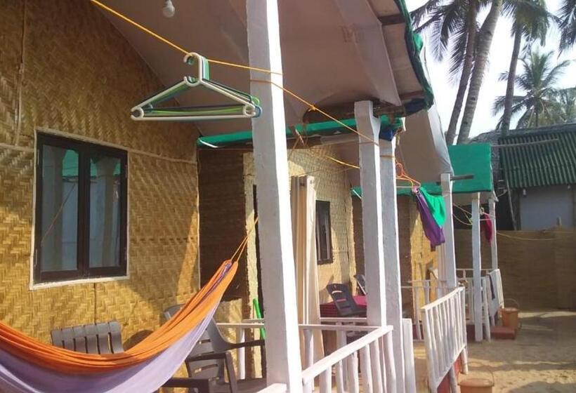 غرفة قياسية داخلية, Sami Beach Huts