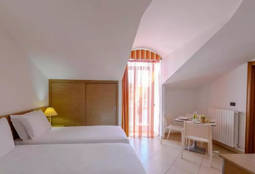 سوییت, & Apartments Sasso