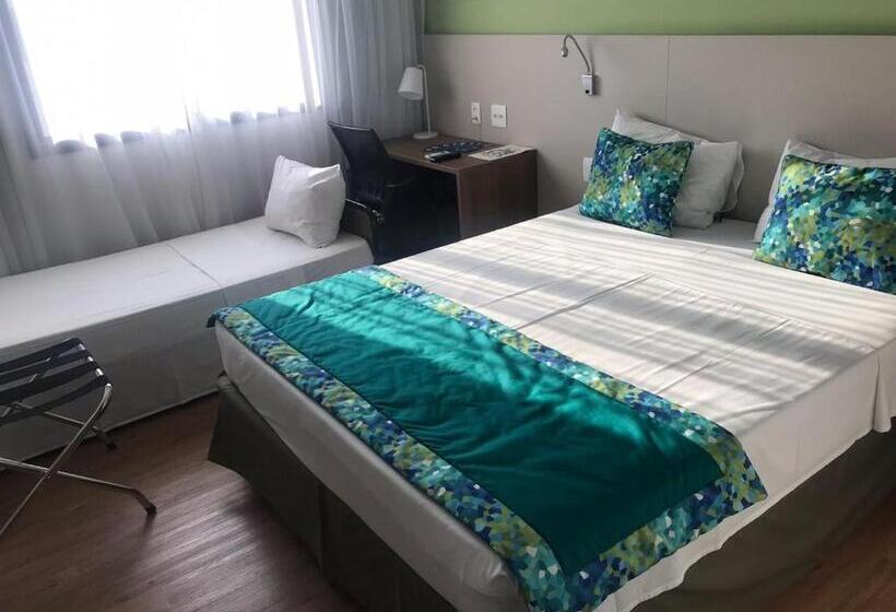 Delüks Üç Kişilik Oda, Blue Tree Towers Valinhos