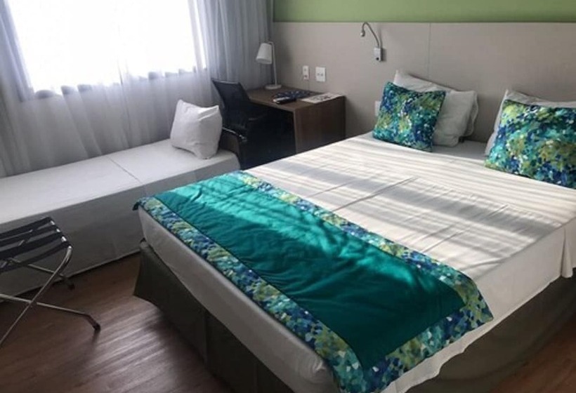 Delüks Üç Kişilik Oda, Blue Tree Towers Valinhos