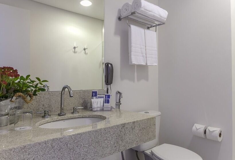 Delüks Oda, Blue Tree Towers Valinhos