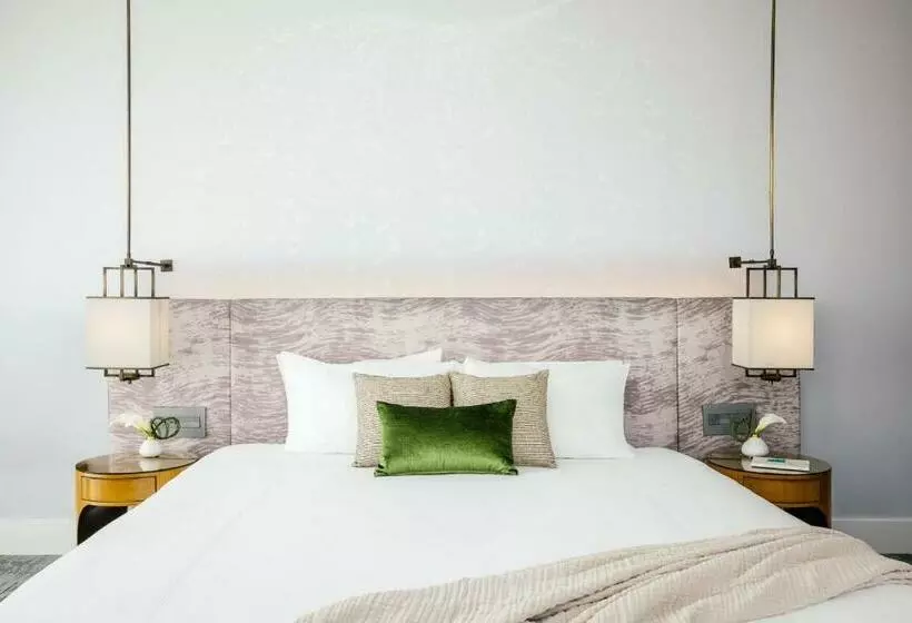اتاق استاندارد با تخت بزرگ, Dream Hollywood, By Hyatt