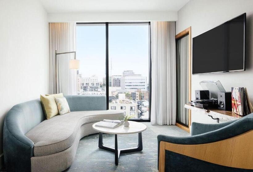 جناح سرير كينج, Dream Hollywood, By Hyatt