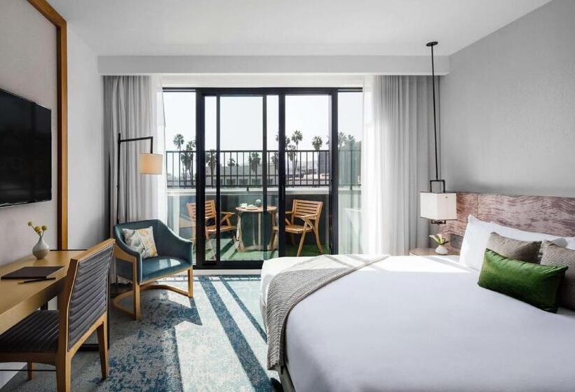 غرفة قياسية سرير كينج, Dream Hollywood, By Hyatt