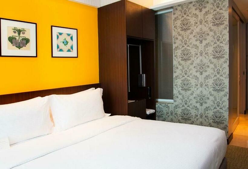 Chambre Deluxe, Estadia