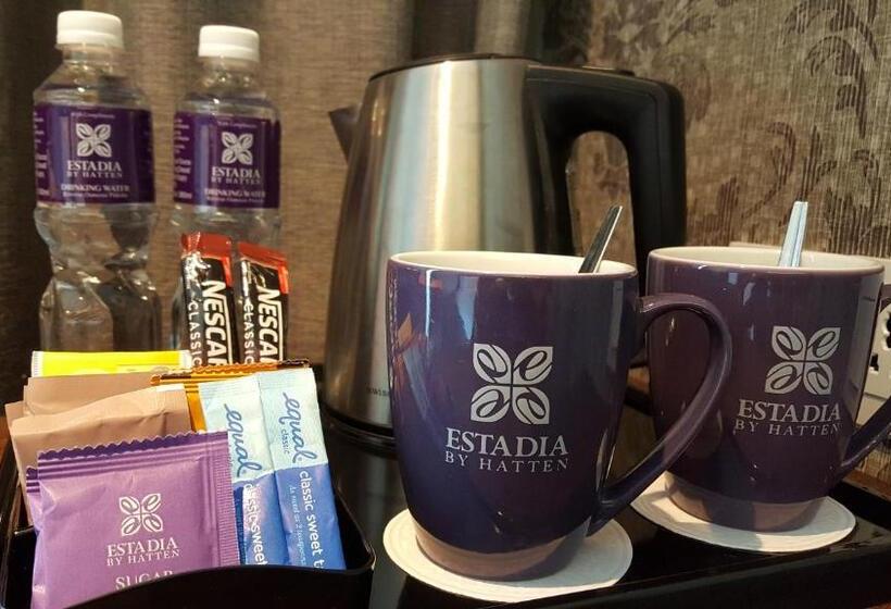 Deluxe Suite, Estadia