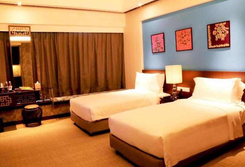 Deluxe Suite, Estadia