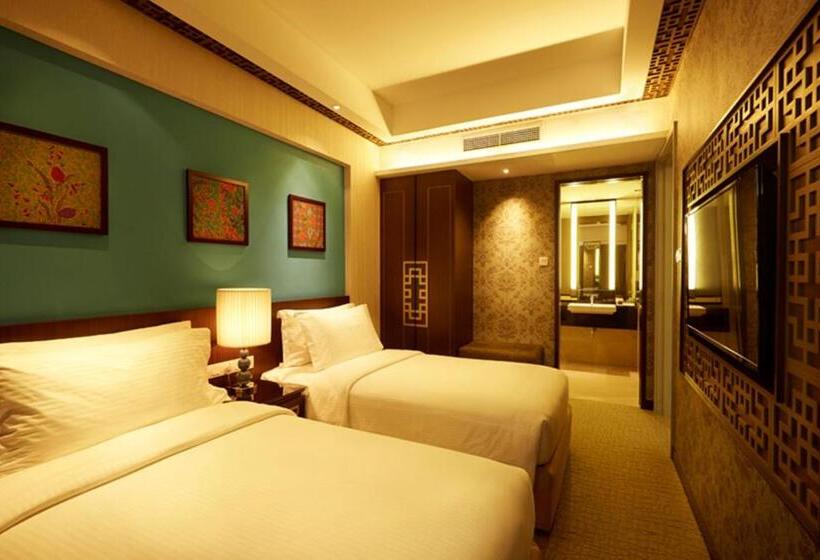 Deluxe Suite, Estadia