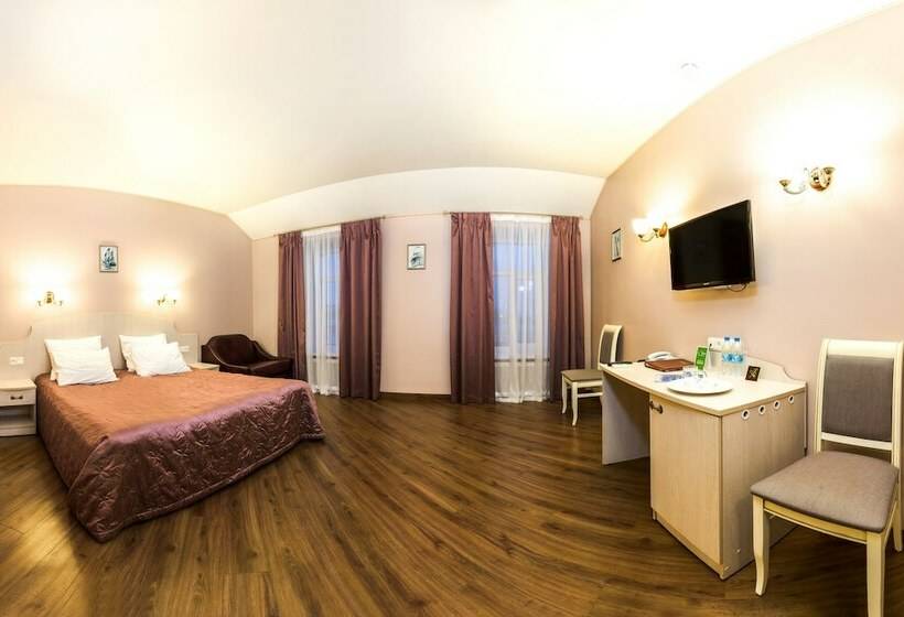 חדר סופריור, Gogol House