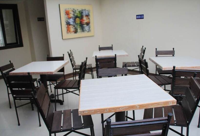 スーペリアールーム, Collection O Grand Pondok Puri Ayu