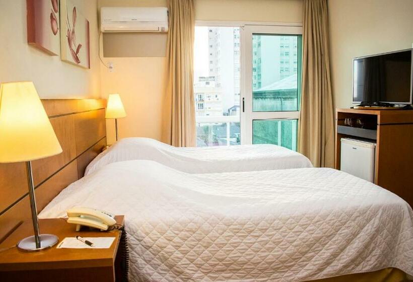 デラックスルーム, Jacques Georges Business