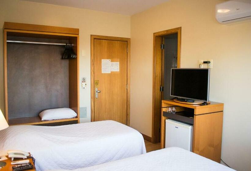 デラックスルーム, Jacques Georges Business