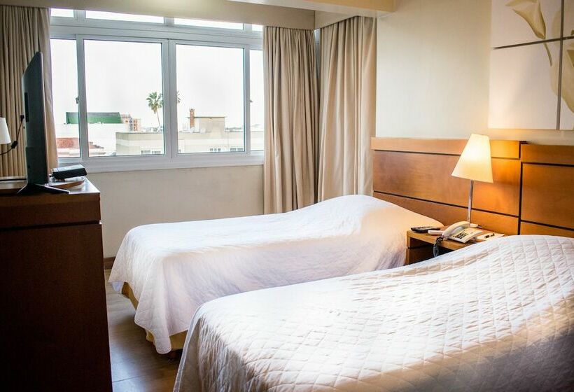 デラックスルーム, Jacques Georges Business