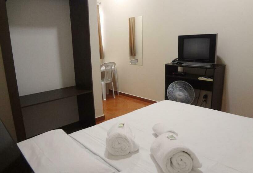 StandaardKamer, Pinheiros