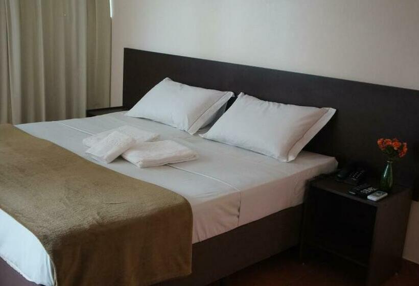 StandaardKamer, Pinheiros