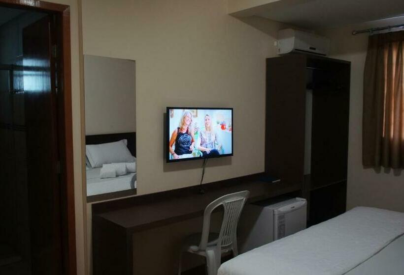 StandaardKamer, Pinheiros