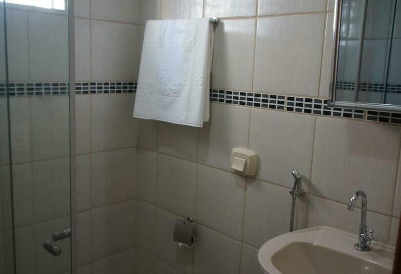 StandaardKamer, Pinheiros