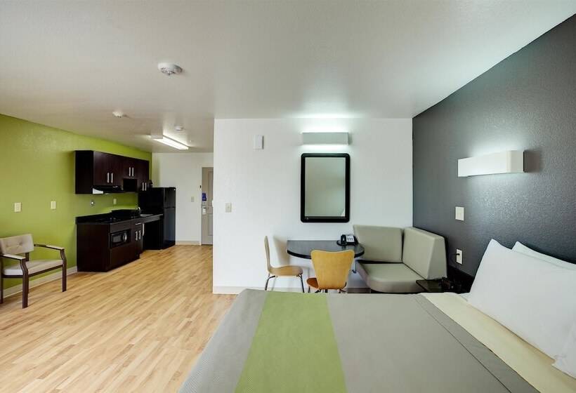 スイート, Studio 6sweetwater, Tx