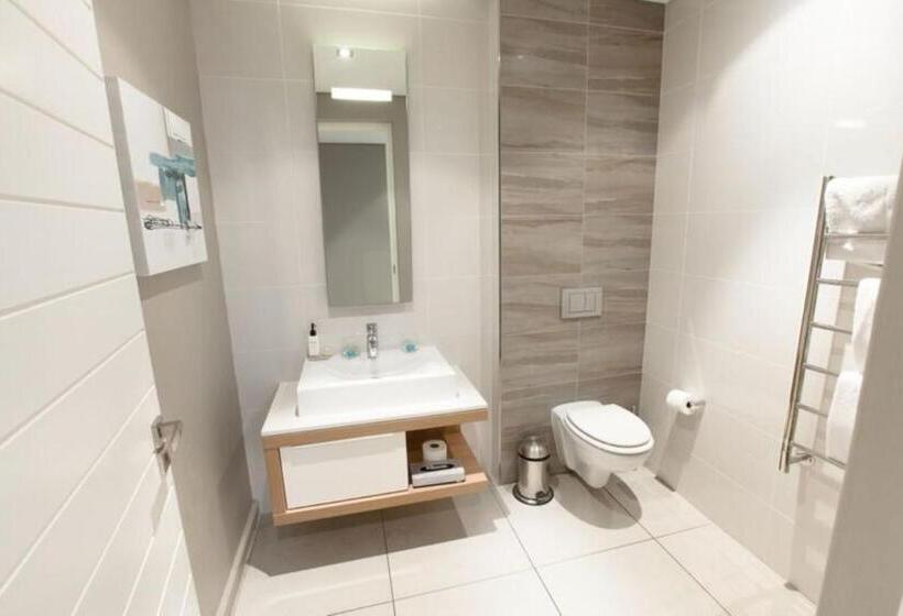 آپارتمان لوکس 2 خوابه, The Residences At Crystal Towers