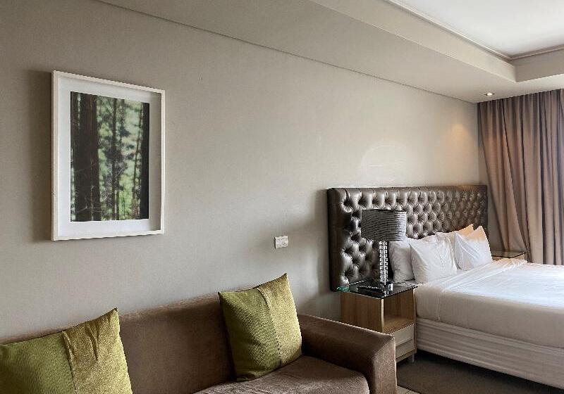 Студия Deluxe, The Residences At Crystal Towers