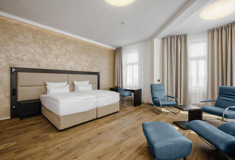 ジュニアスイート, Theresian