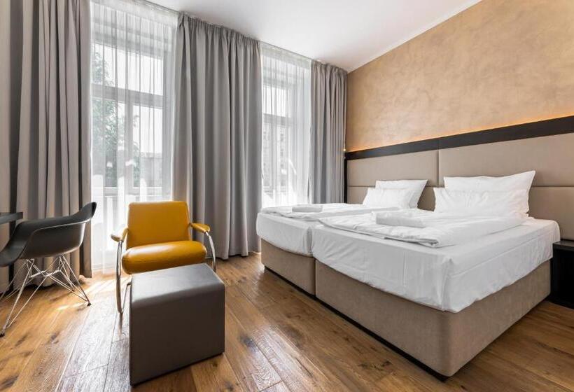 エコノミールーム, Theresian