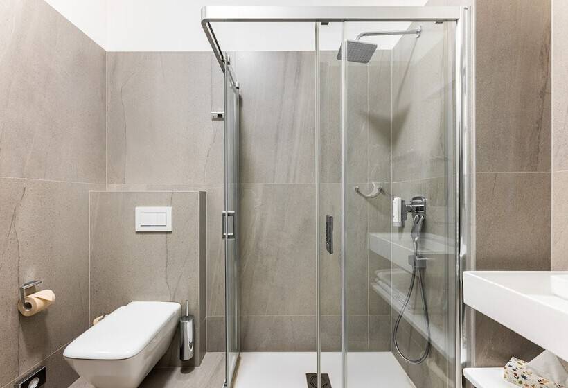 エコノミールーム, Theresian