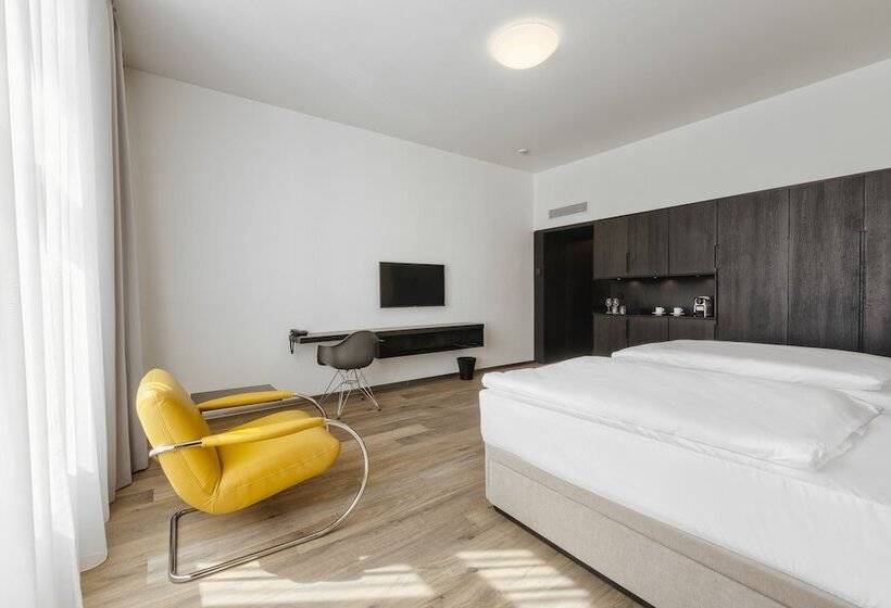 デラックスルーム, Theresian