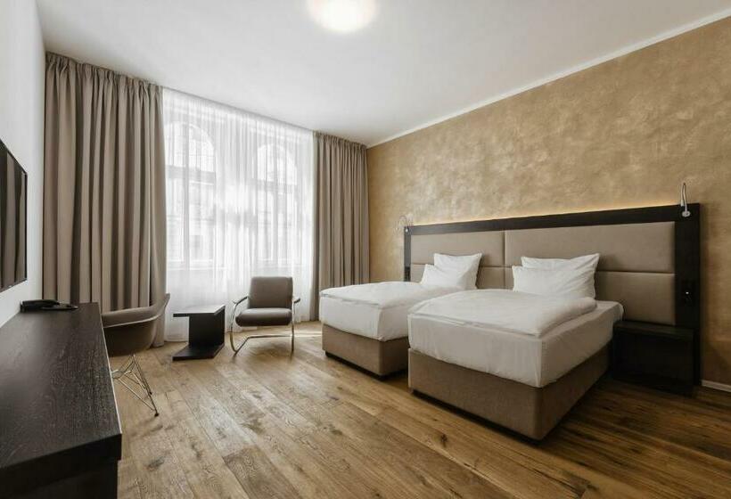 スタンダードルーム, Theresian