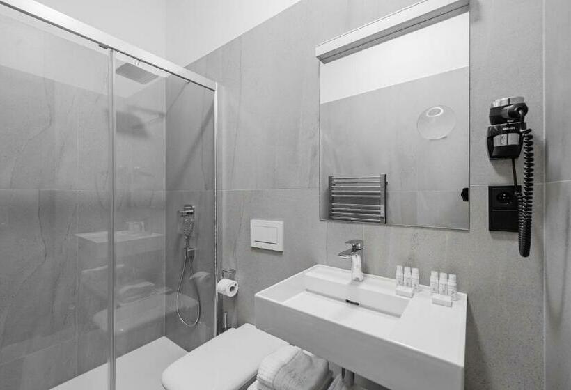 スタンダードルーム, Theresian