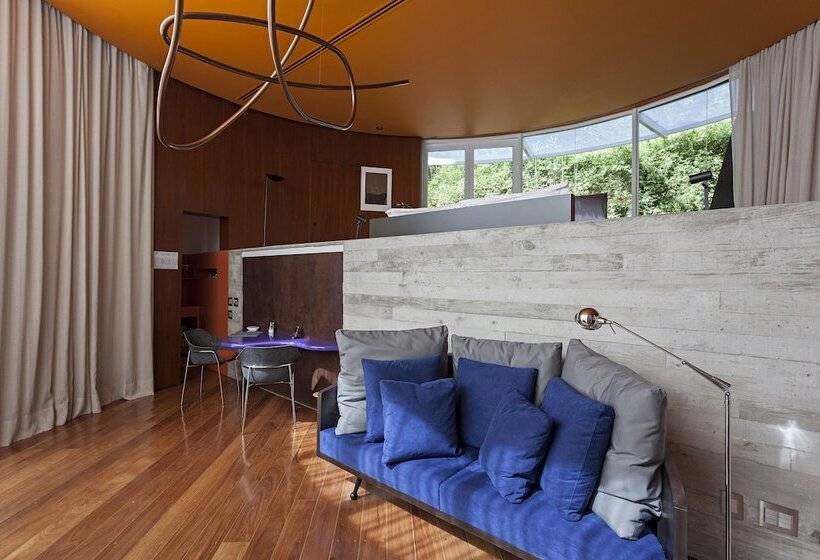 샬레, Unique Garden