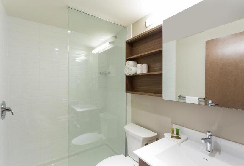 חדר ביזנס, Microtel Inn And Suites By Wyndham Kitimat