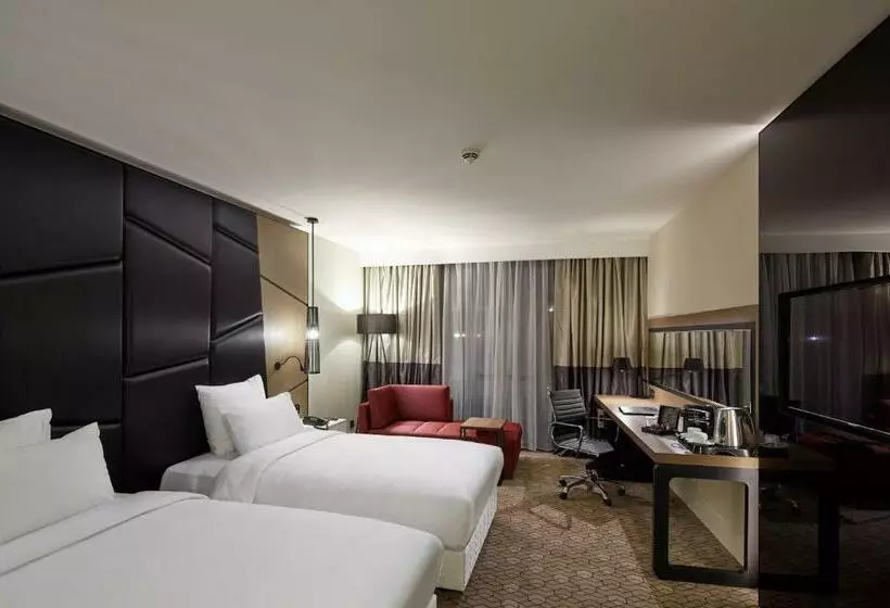 シティビューのデラックスルーム, Pullman Istanbul Hotel & Convention Center
