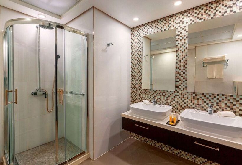 اتاق سوپریور, Ramada Hotel And Suites Amwaj Islands