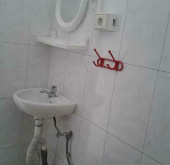 スタンダードシングルルーム, Falow