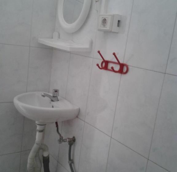 スタンダードルーム, Falow