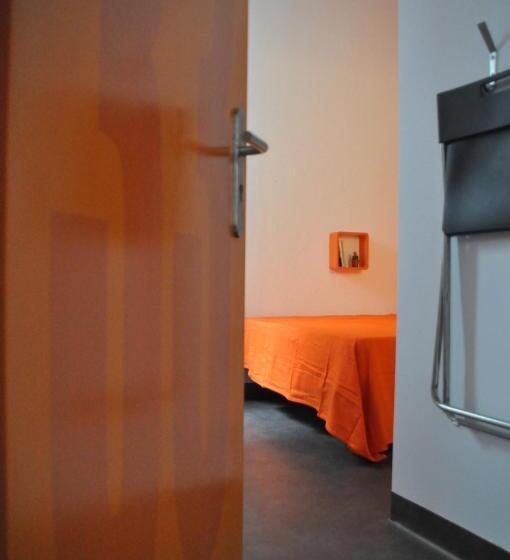 スーペリアールーム, Falow