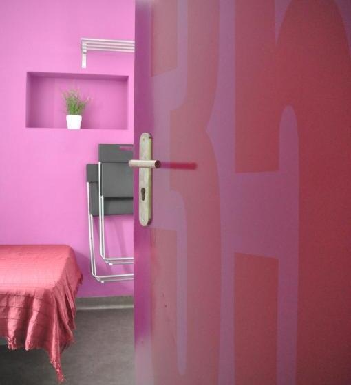 スーペリアシングルルーム, Falow