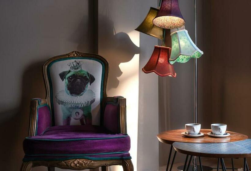 패밀리 스위트, Ifeel Athens