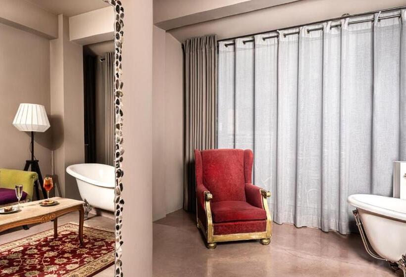 Superior suite with view, Ifeel Athens