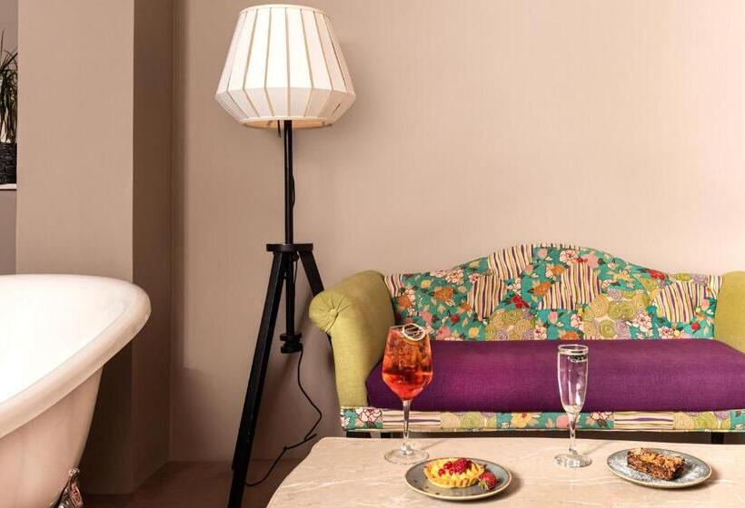 Superior suite with view, Ifeel Athens