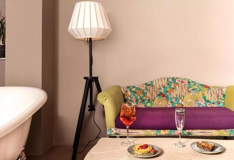 Superior suite with view, Ifeel Athens