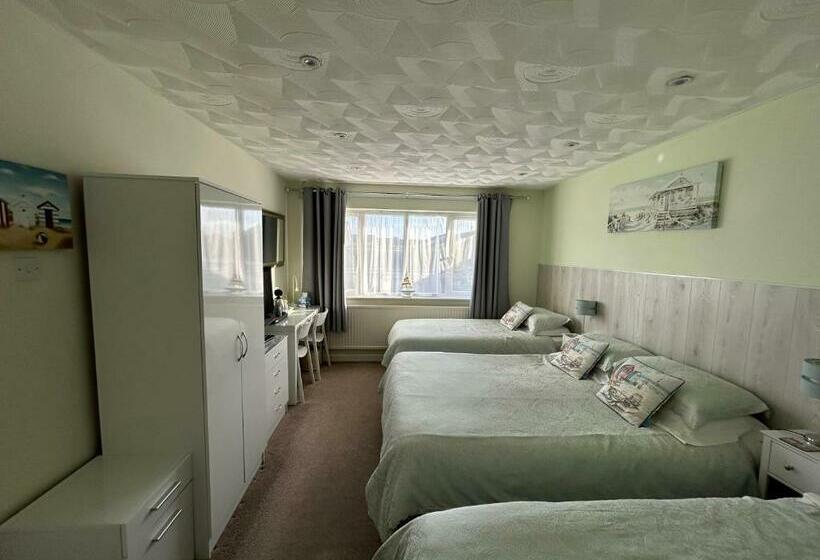家庭间, Leeward House B&b