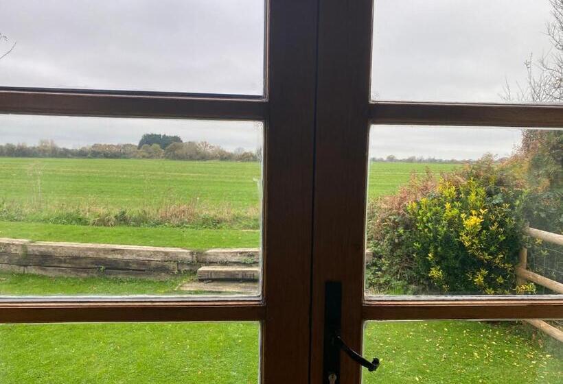 디럭스 스위트 킹 침대, Old Chapel Forge