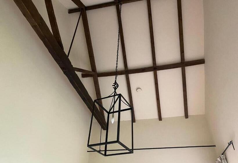 디럭스 스위트 킹 침대, Old Chapel Forge