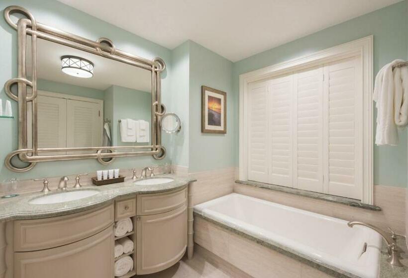 标准间带游泳池, Henderson Beach Resort