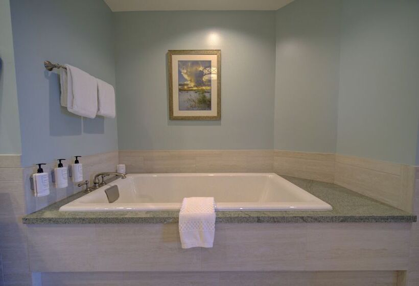 스탠다드 스튜디오 더블 침대, Henderson Beach Resort