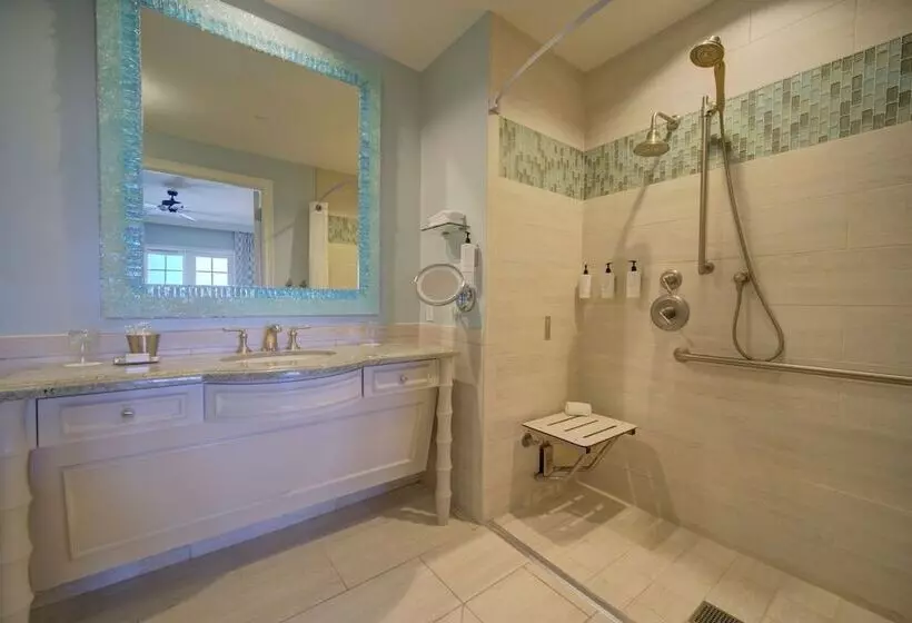 سوئیت برای معلولان, Henderson Beach Resort