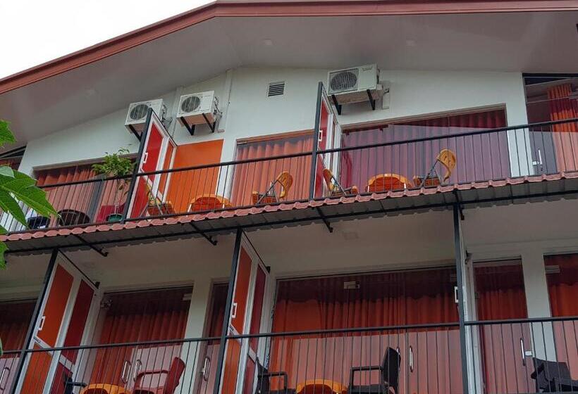 اتاق لوکس با بالکن, Thambili Island @ Stubbs